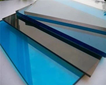 Polykarbonátový list chráněný proti UV záření